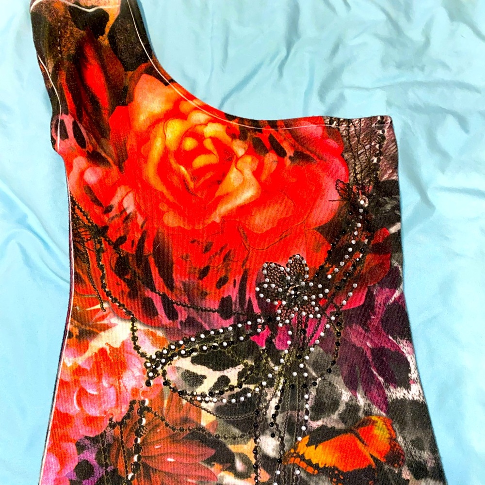 One sleeve shirt